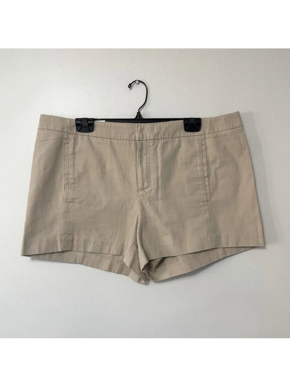 Gap Beige Khaki Cotton Shorts - Women’s Size 16